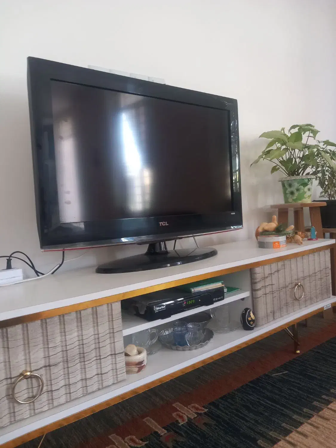 تلویزیون ال سی دی ۳۲ سالم وباکیفیت|تلویزیون و پروژکتور|مرودشت, کوشک|دیوار