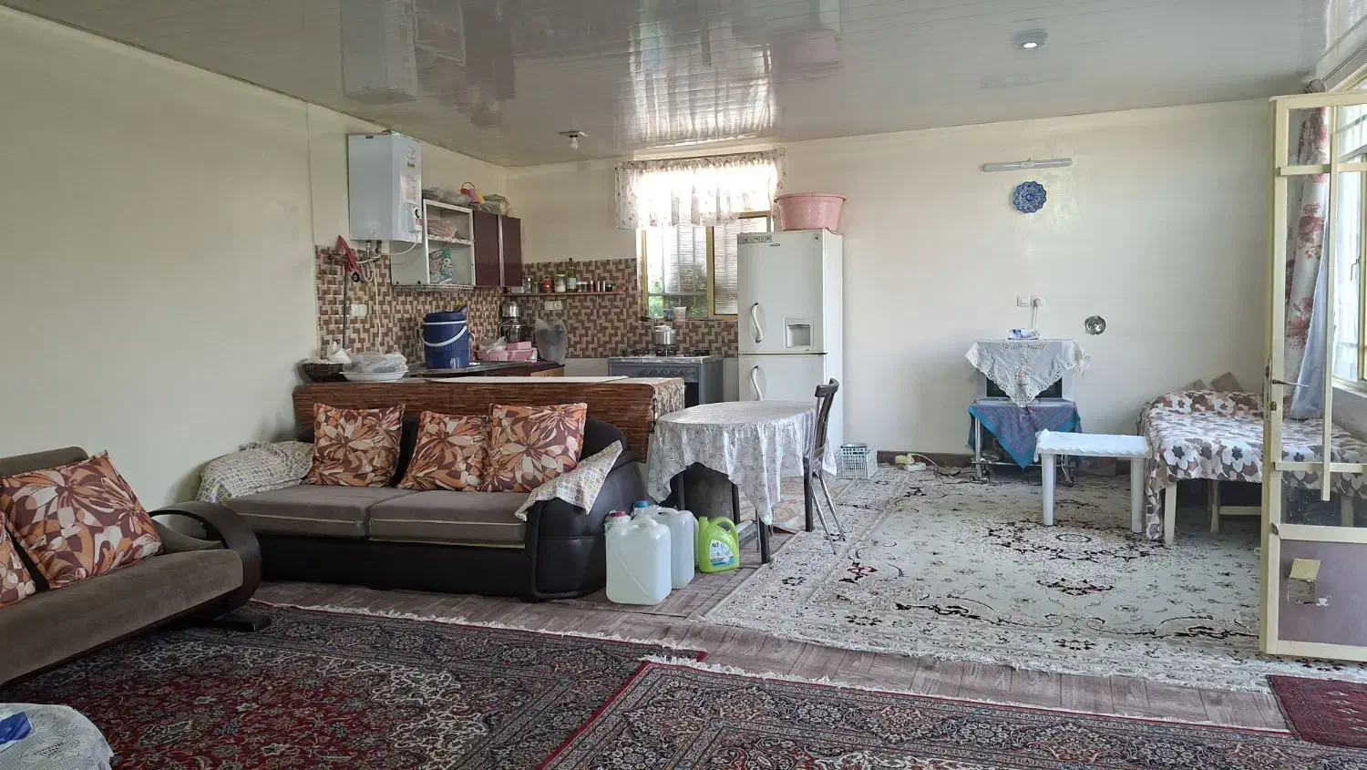 فروش ویلا باغ ۶۵۰متری قلعه سفید.|فروش خانه و ویلا|خمینیشهر, |دیوار