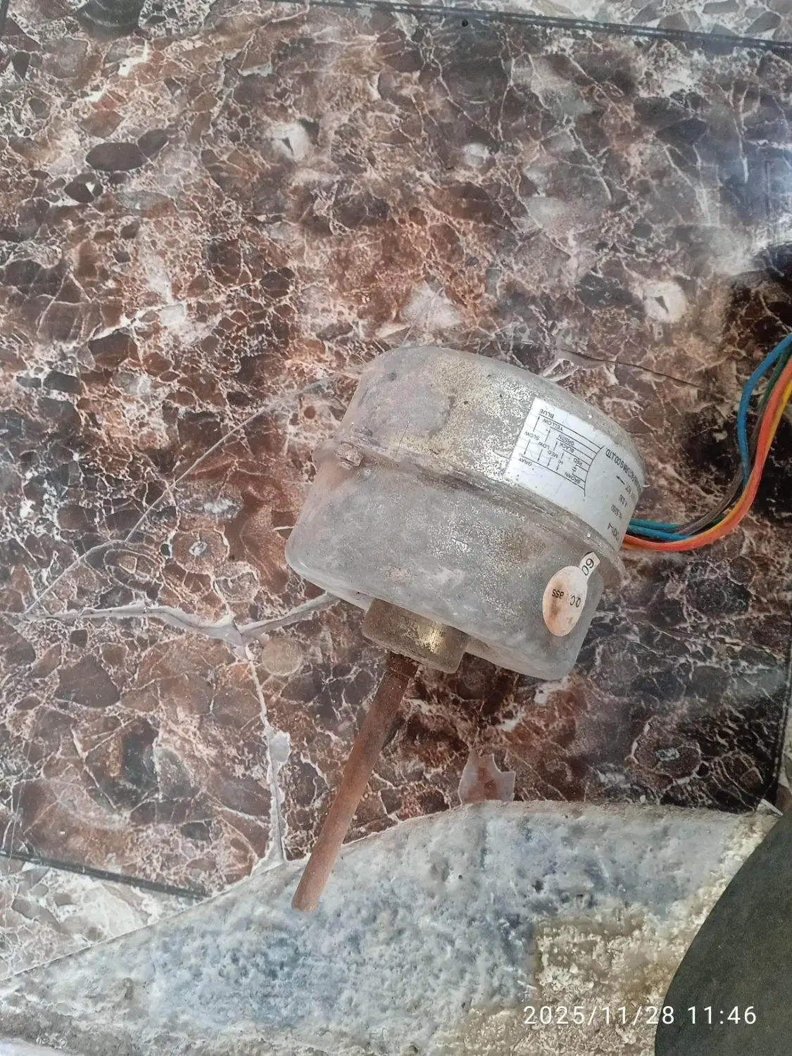 دوفن تمیز|کولر گازی و فن‌کوئل|چمران, |دیوار