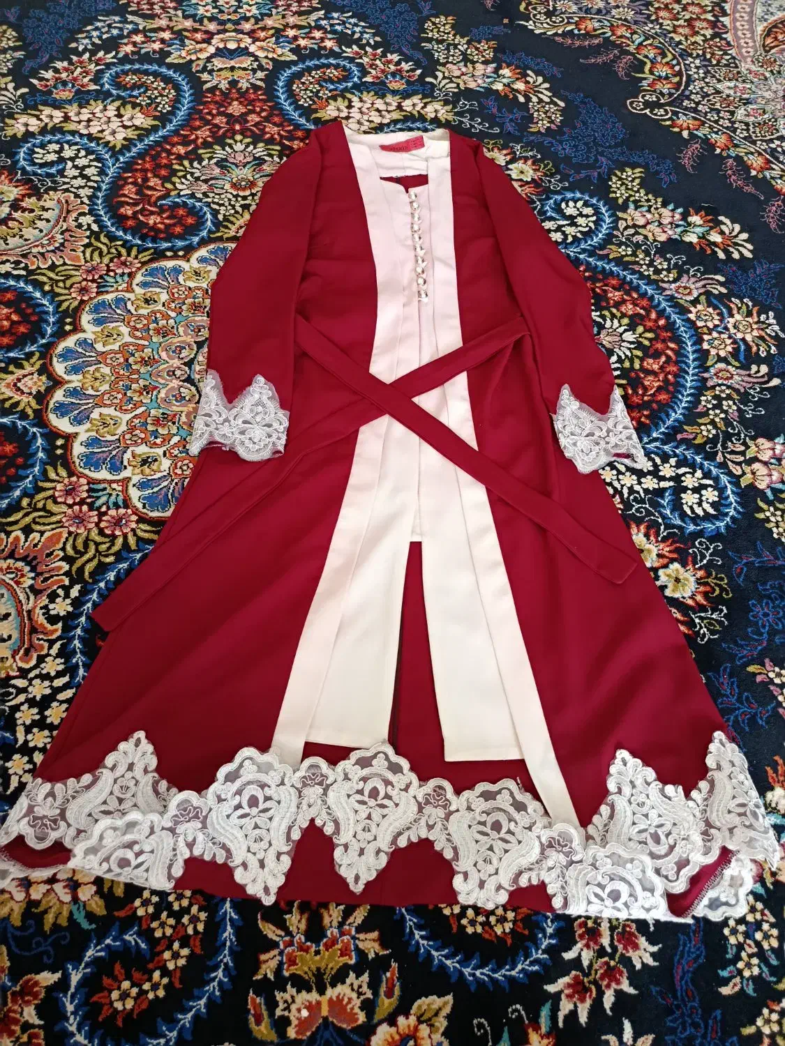 لباس هادر حد نو|لباس|میبد, |دیوار