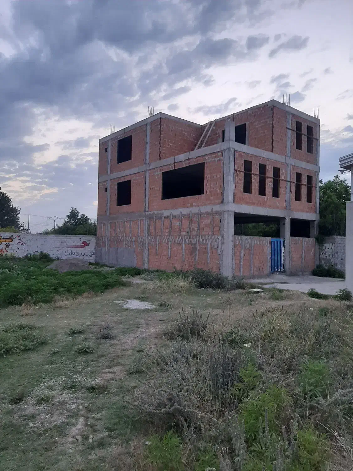 فروش ساختمان نیمه کاره دوبلکس|فروش خانه و ویلا|ساری, |دیوار