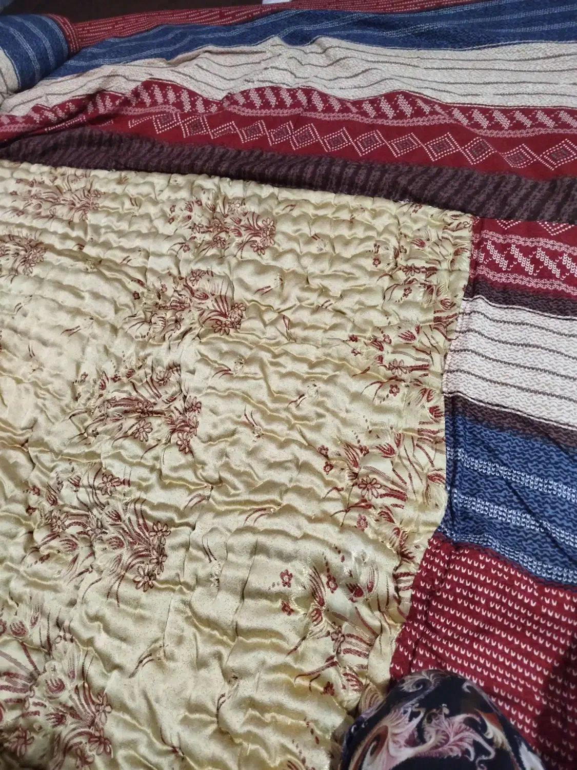 لحاف کرسی|رختخواب، بالش، پتو|ساوه, |دیوار