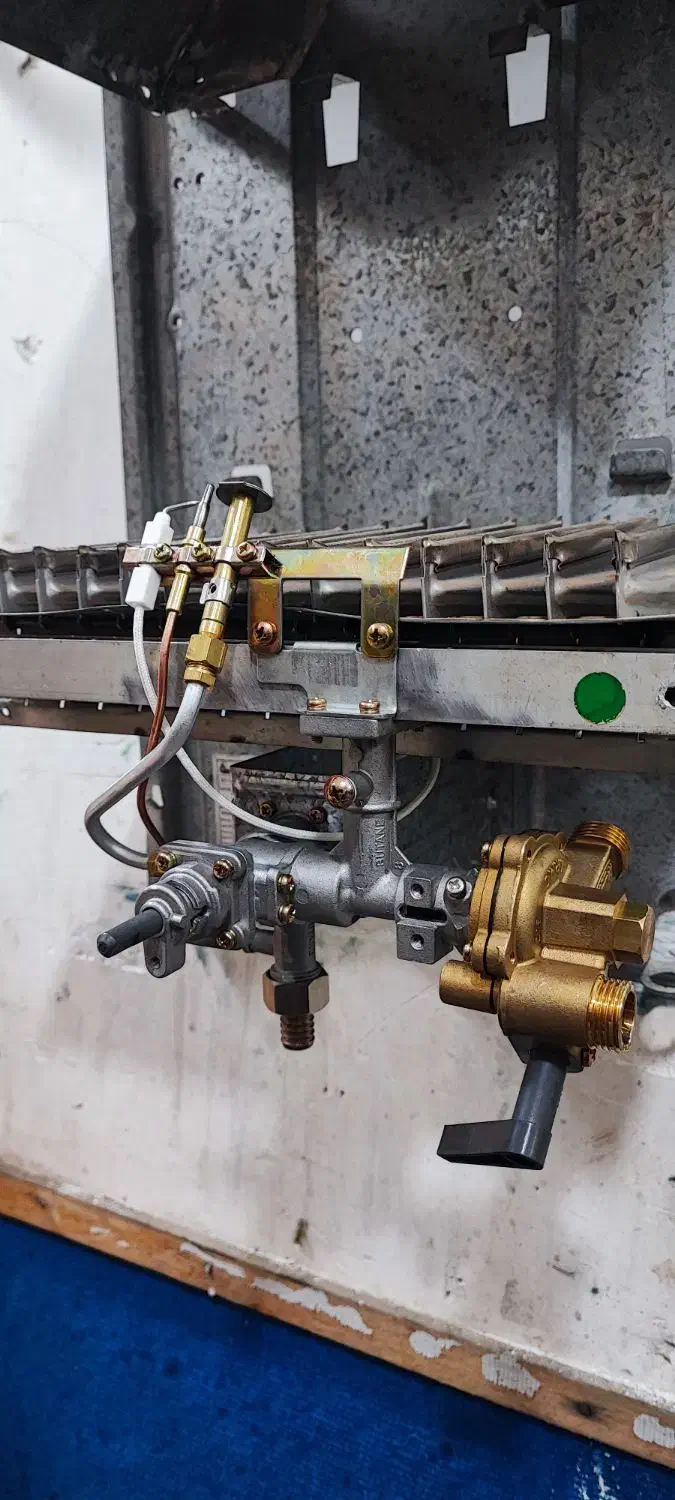 آبگرمکن قدیمی خونه ت آب رو داغ نمیکنه توضیحات|آبگرمکن، پکیج، شوفاژ|ساوه, |دیوار