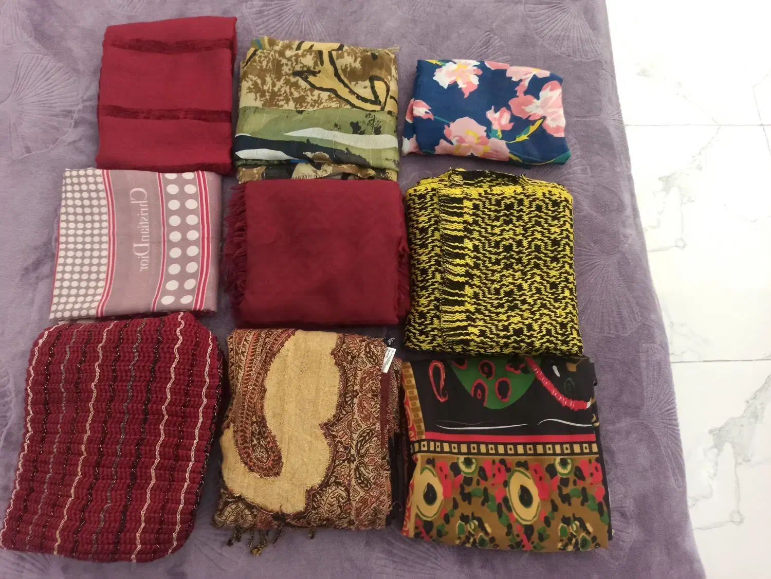 تعدادی شال نو|لباس|شیراز, کوزه گری|دیوار