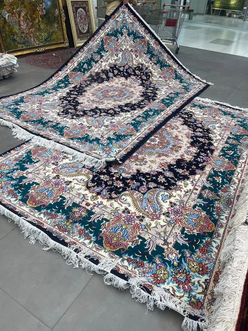 فرش دستباف (بساک)جفت ۶ متری زیبا گل ابریشم|فرش|مشکین‌دشت, |دیوار