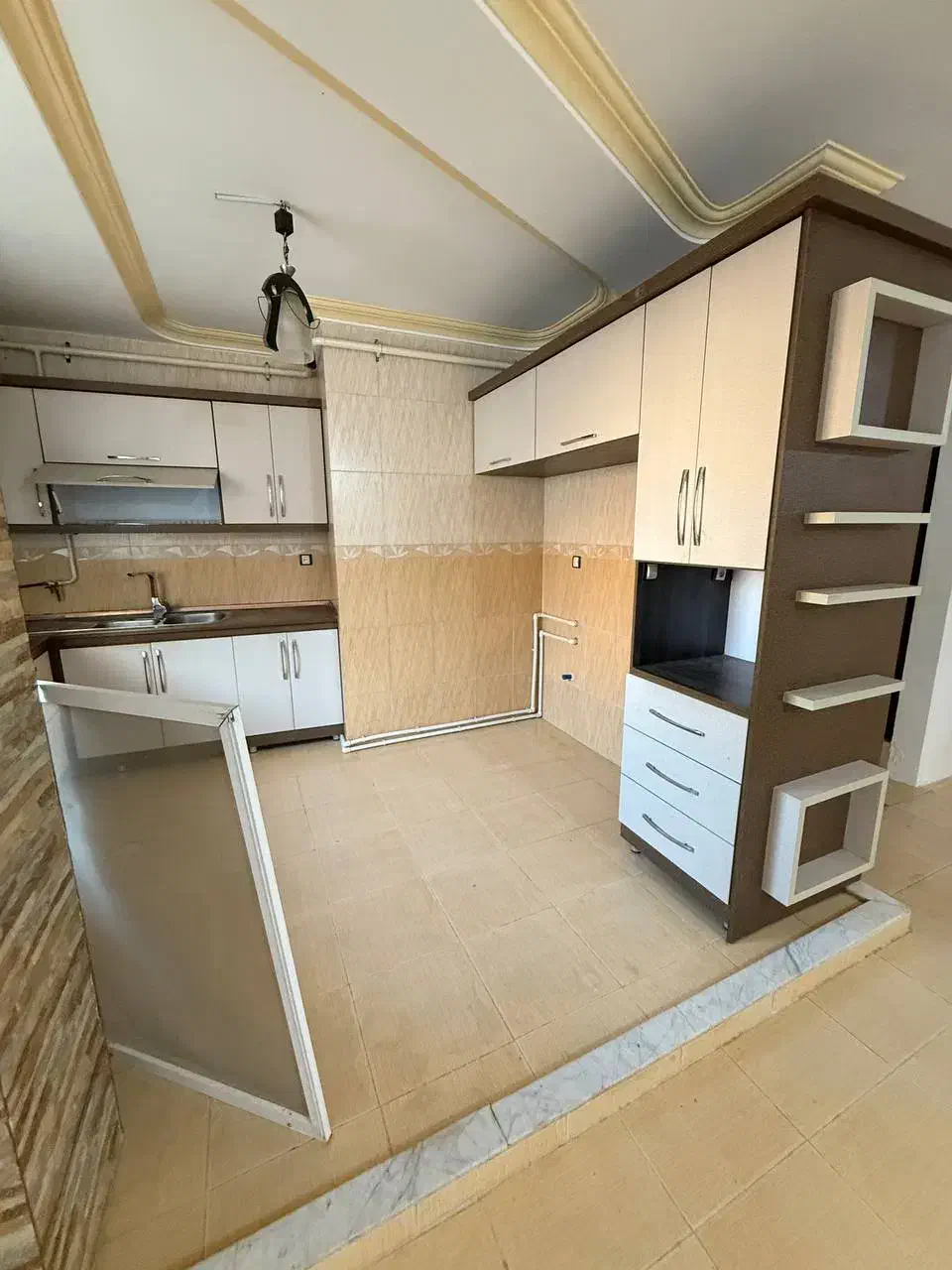 اجاره آپارتمان مرکز شهر طبقه دوم|اجارهٔ آپارتمان|بندر گز, |دیوار