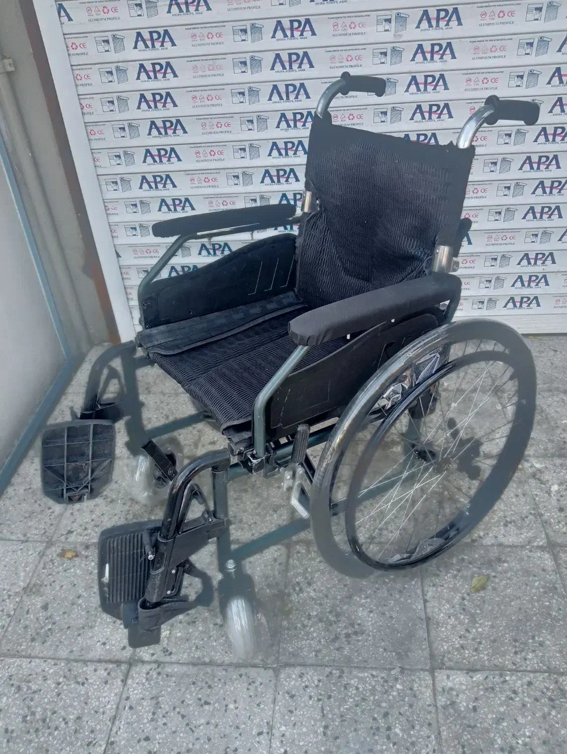 ویلچر آلومینیومی حرفه ای خارجی چرخ پینی|آرایشی، بهداشتی، درمانی|تهران, پیکان شهر|دیوار