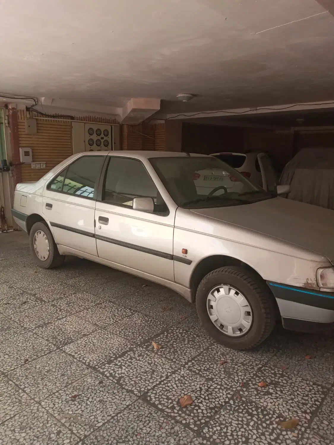 پژو۴۰۵ مدل ۸۴|خودرو سواری و وانت|کرج, برغان|دیوار