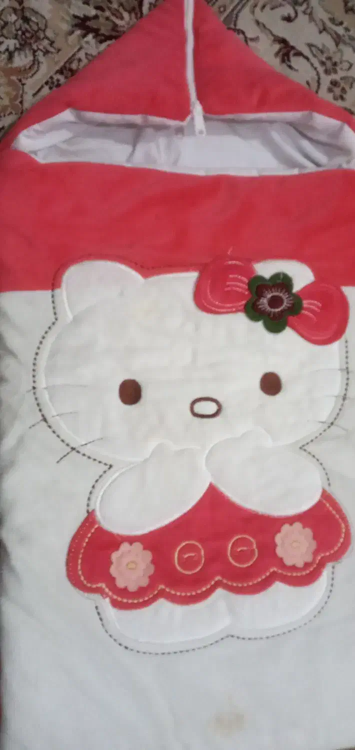 قنداق فرنگی دخترونه|کفش و لباس بچه|بروجرد, |دیوار