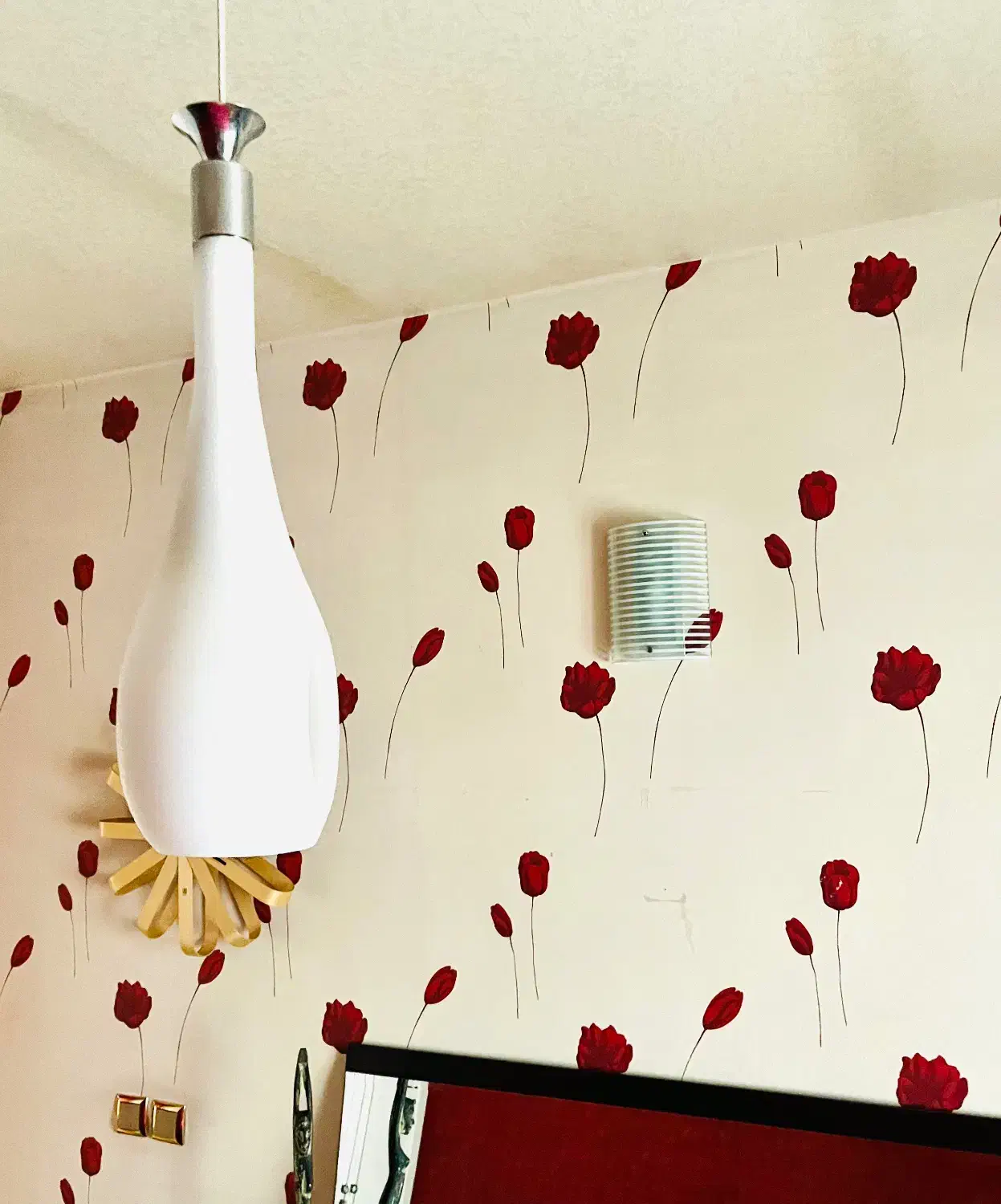 لوستر با دیوارکوب|لوستر و چراغ آویز|مشهد, هفت تیر (حافظ)|دیوار