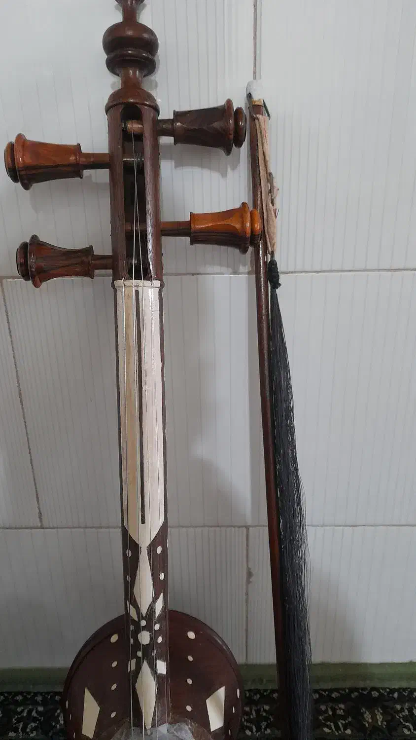 کمانچه پشت باز|سازهای سنتی|دزفول, |دیوار