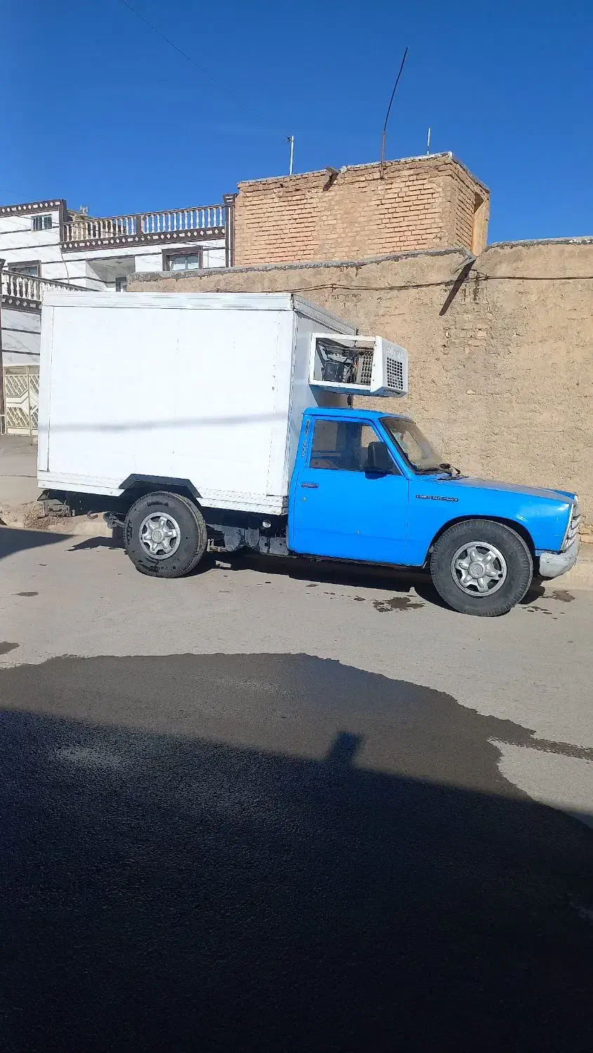 نیسان یخچالدار مدل ۱۳۸۳|خودرو سواری و وانت|فریدونشهر, |دیوار