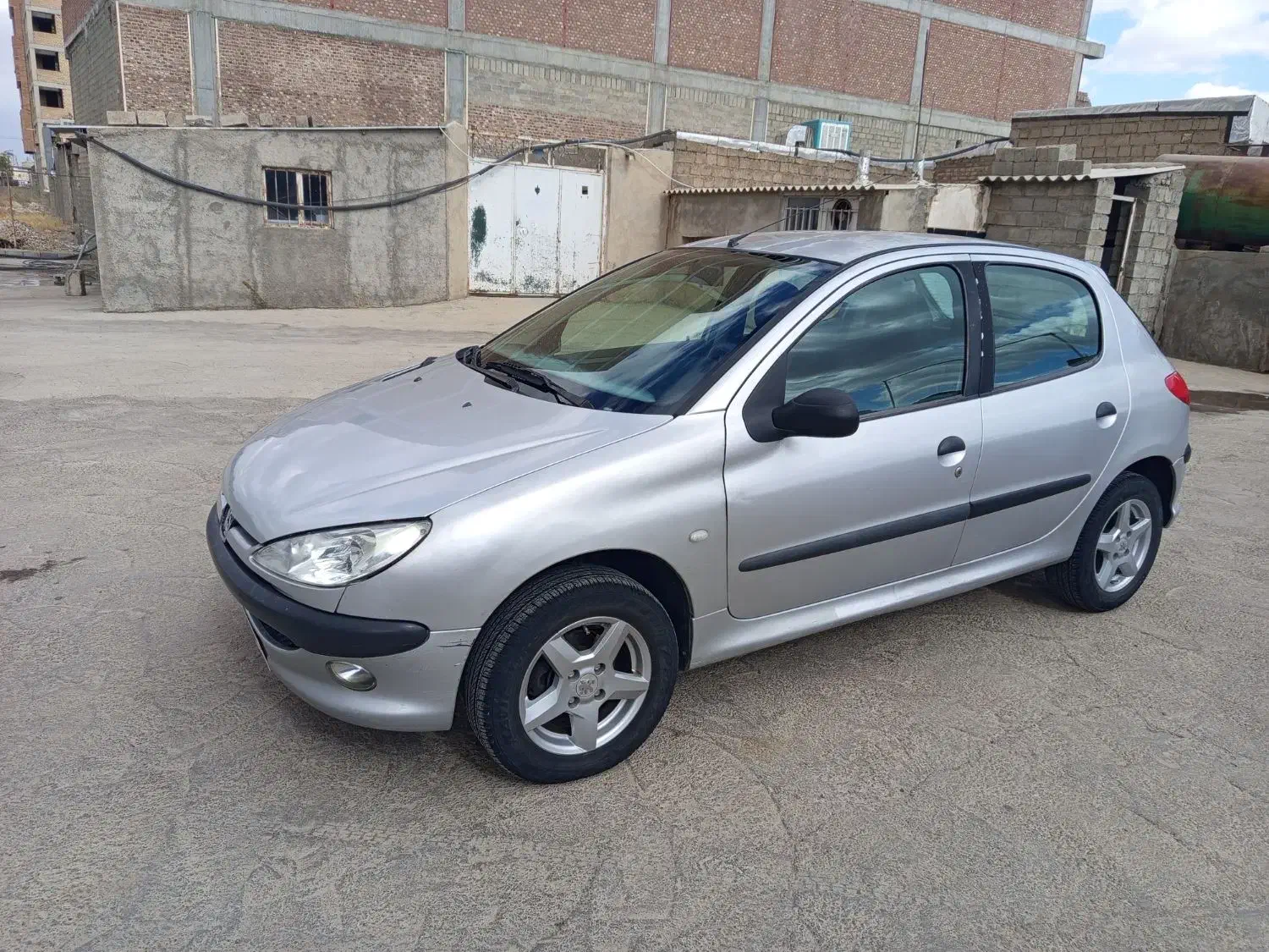 پژو۲۰۶تیپ۲دوره رنگ جلوعقب پلمپ|خودرو سواری و وانت|بوکان, |دیوار