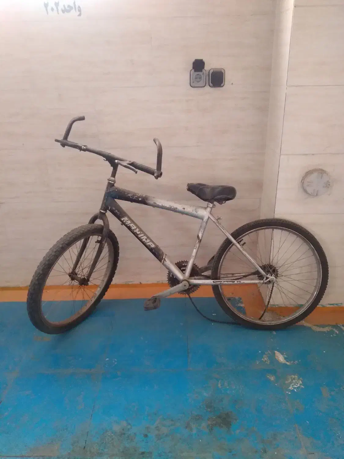 دو چرخه|دوچرخه، اسکیت، اسکوتر|فولادشهر, مسکن مهر فولادشهر|دیوار