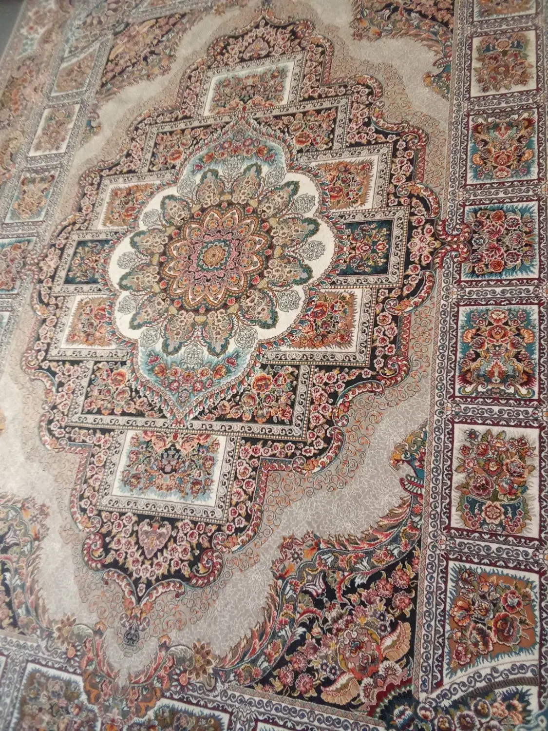 یک جفت فرش 12 متری|فرش|سبزوار, شرق کال جنوبی (شمس آبادی)|دیوار