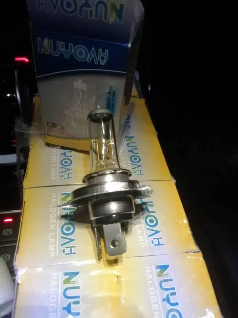 پخش لامپ خودرو H1 H4 H7 آبی سفید یکسال ضمانت تعویض|قطعات یدکی و لوازم جانبی|ورامین, ورامین|دیوار