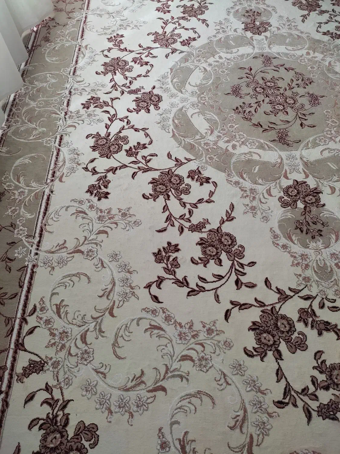 دو عدد فرش|فرش|برخوار, |دیوار