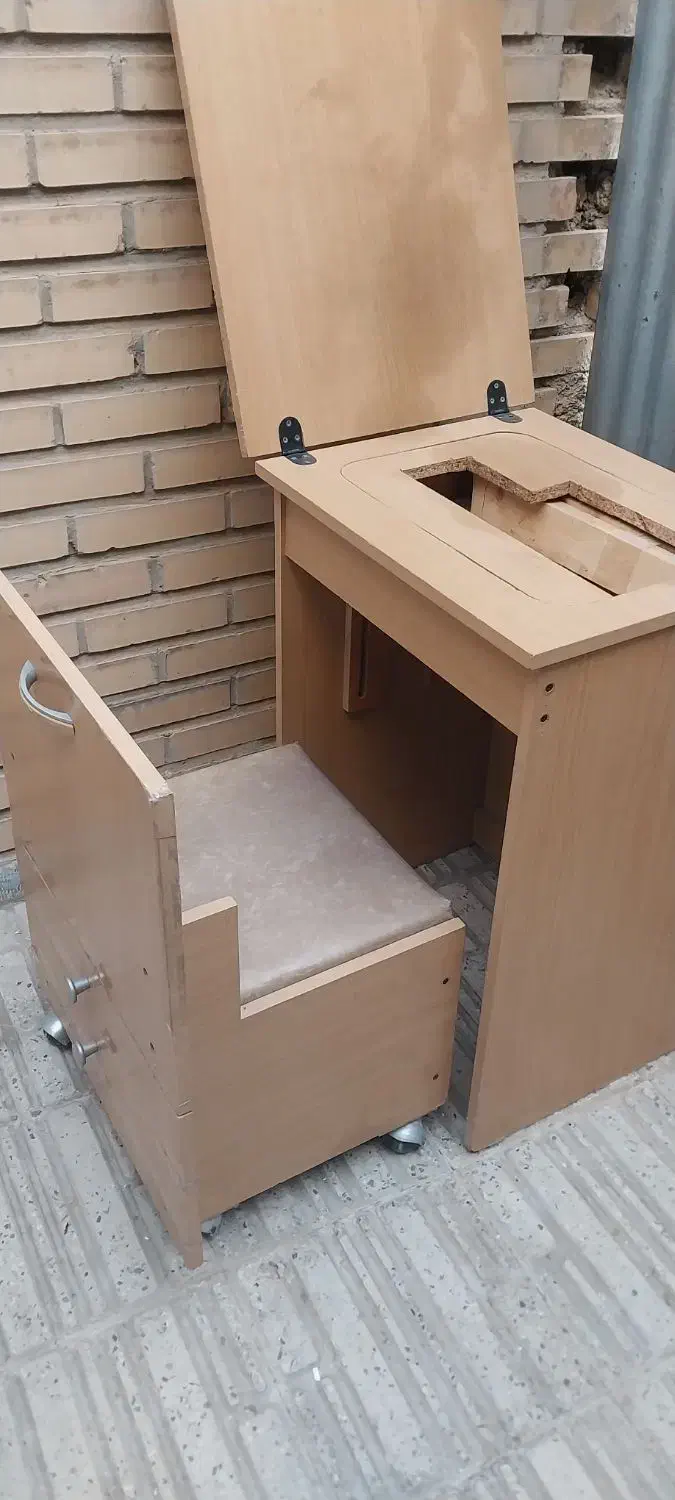 میز خیاطی با صندلی و کشو|لوازم خیاطی و بافتنی|الوند, |دیوار