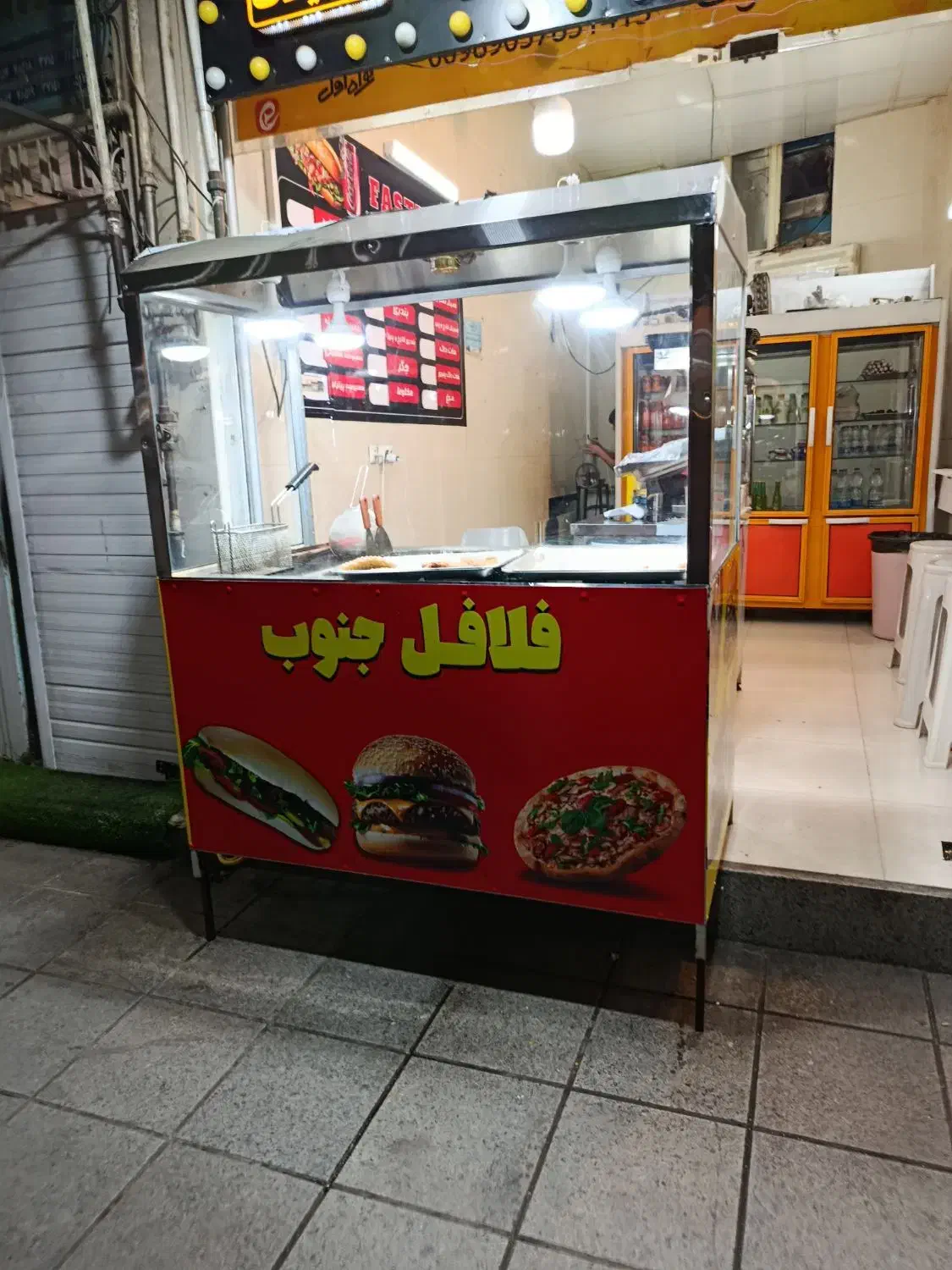 فر ساندویچی۶کاره زیر یک ماه کارکرده با نورپردازی|کافی‌شاپ و رستوران|قم, عشقعلی|دیوار