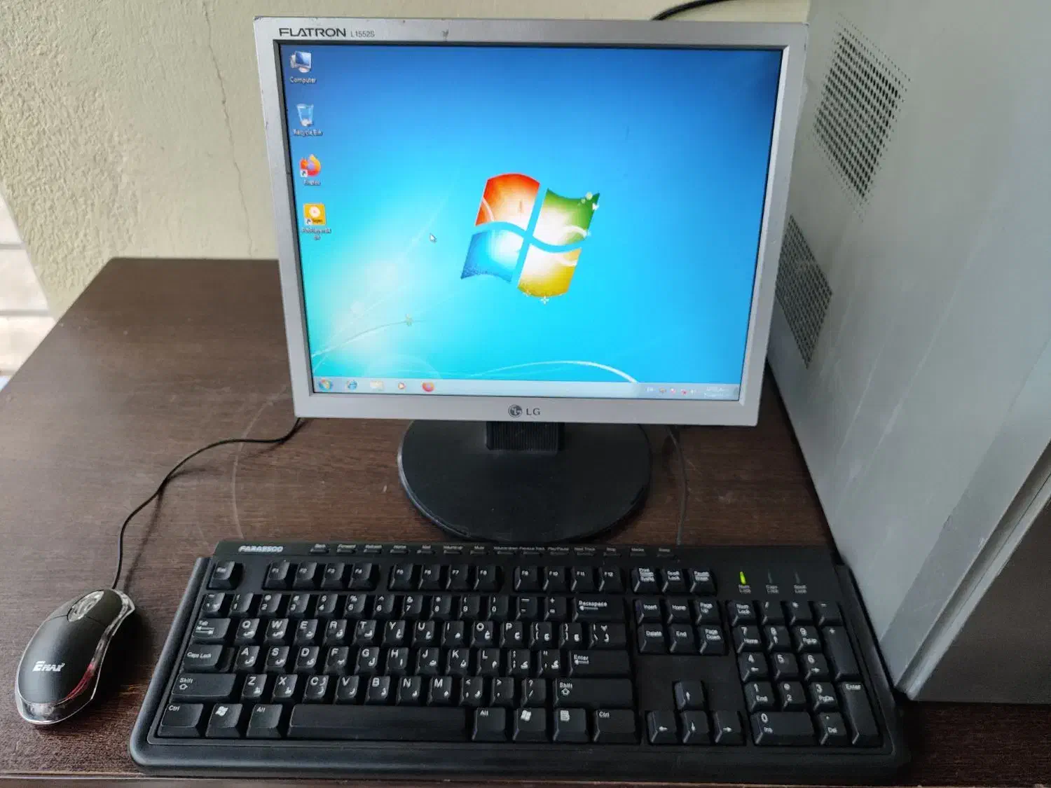 کامپیوتر ۳۸۰۰ با رم ۴ ddr2 هارد ۱۶۰ گرافیک ۵۱۲|رایانه رومیزی|چالوس, |دیوار