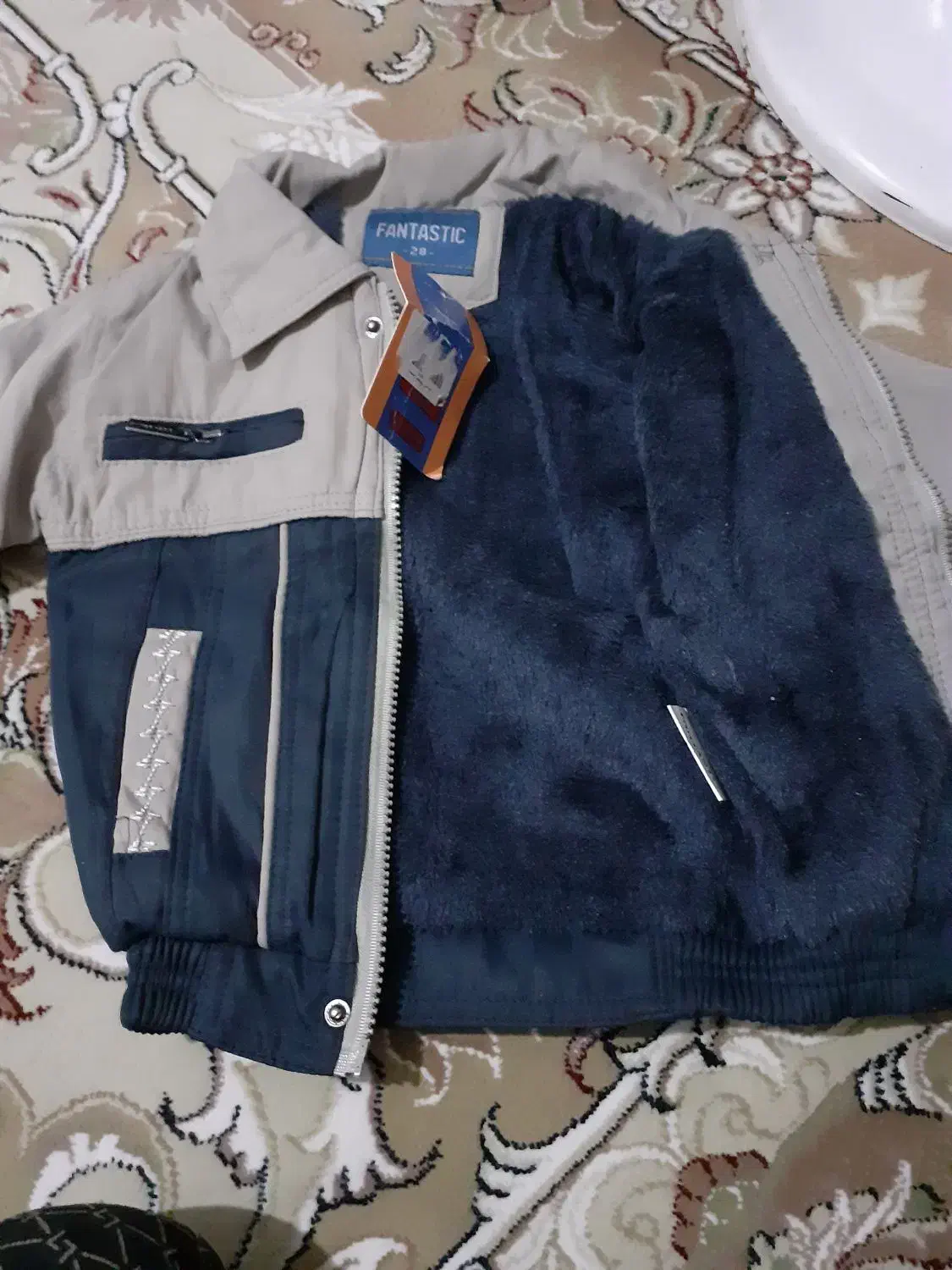 کاپشن بچه گانه و بلوز زنانه|لباس|ری, ولی آباد|دیوار