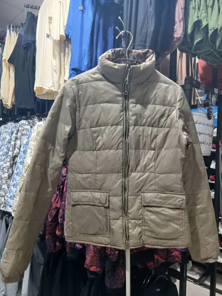 گرم کن و بادگیر ، استوک و تاناکورا|لباس|شیراز, جانبازان|دیوار