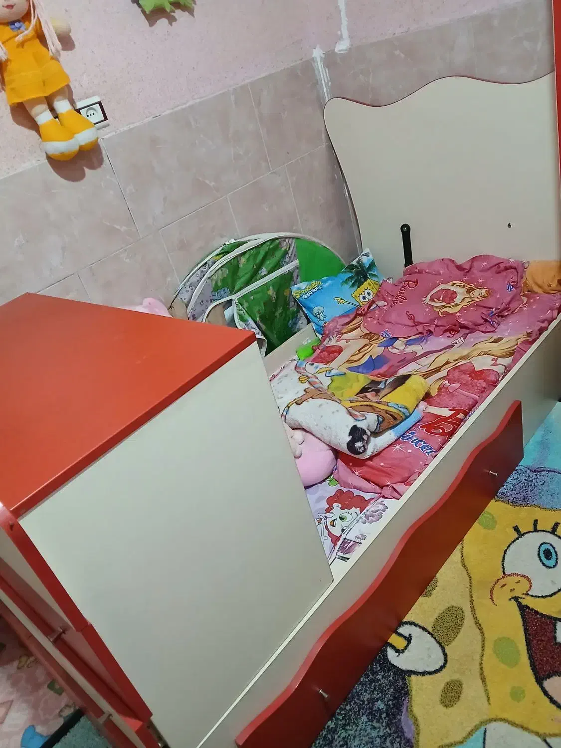 تخت و کمد کودک نوجوان|تخت و سرویس خواب|سیرجان, |دیوار