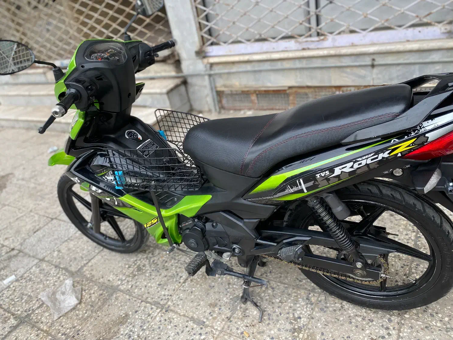 تی وی اس|موتورسیکلت|دزفول, |دیوار