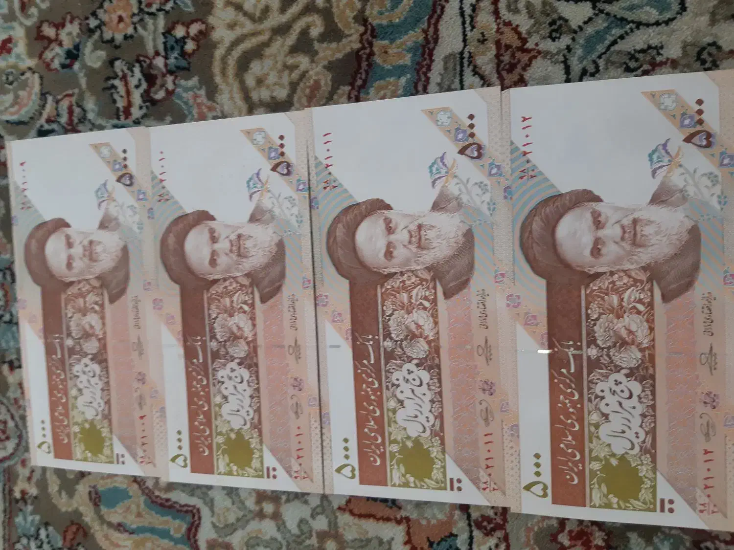 اسکناس ۵۰۰ تومن و۳ اسکناس ۱۰۰ و ۲۰۰۰ هزار ریال|کلکسیون سکه، تمبر، اسکناس|ارومیه, |دیوار