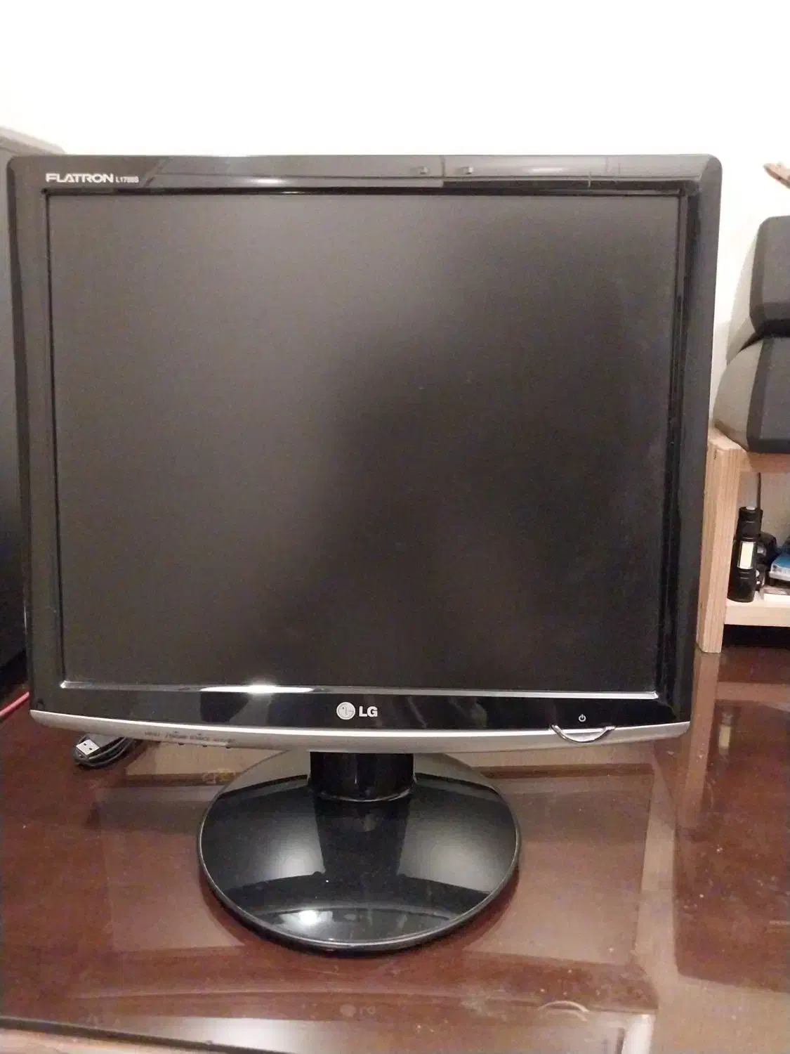 مانیتور LG Flatron|قطعات و لوازم جانبی رایانه|اصفهان, شیخ اشراق|دیوار