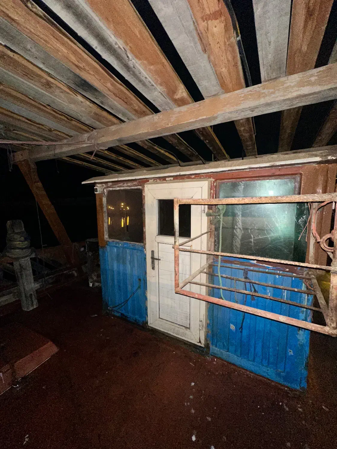 قمباره لنج|قایق و سایر وسایل نقلیه|بندر گناوه, |دیوار