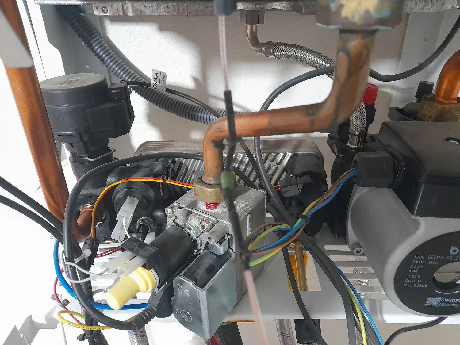 تعمیر انواع پکیج های ایرانی و تعمیر برد پکیج|خدمات پیشه و مهارت|کرج, گلشهر|دیوار