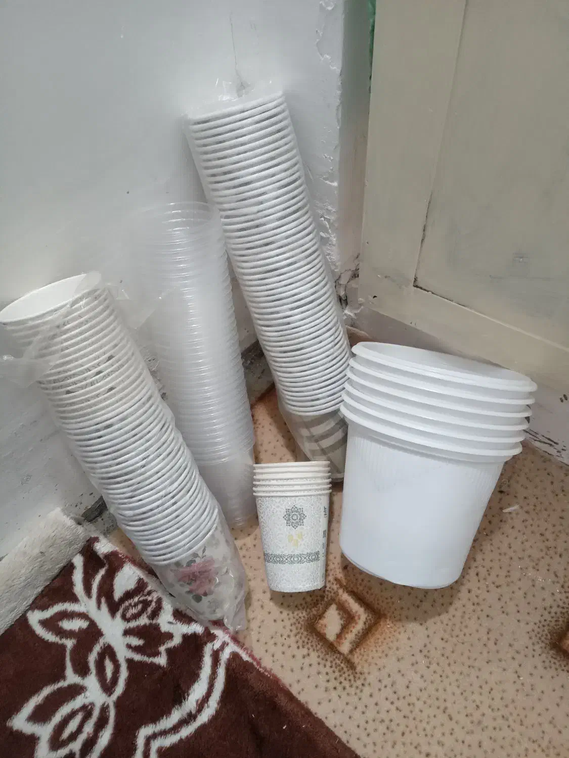 ظروف یکبار مصرف|ظروف نگهدارنده، پلاستیکی، یک‌بارمصرف|بجنورد, |دیوار