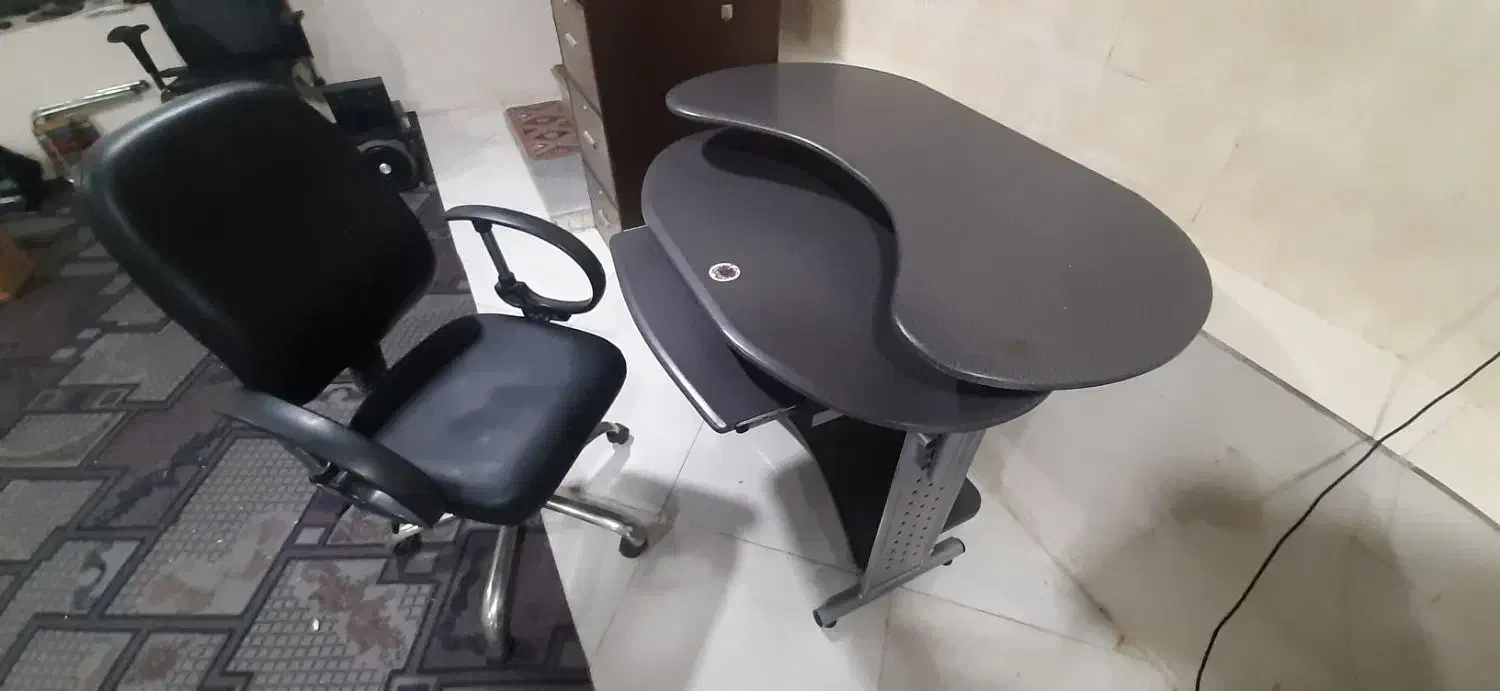 میز کامپیوتر به همراه صندلی|میز تحریر و کامپیوتر|نیشابور, شهرک رسولی|دیوار