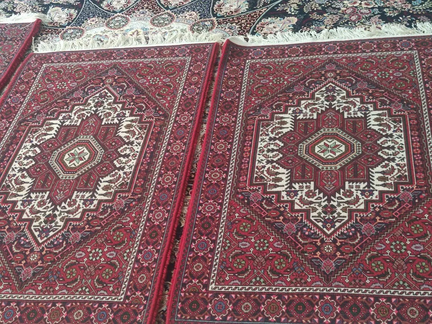 یک جفت زرچرک ویک زرنیم|فرش|زنجان, |دیوار