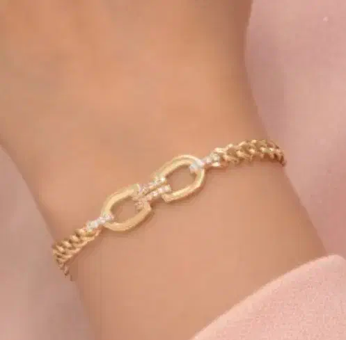 طلای گمشده|اشیا|قم, نیروگاه|دیوار