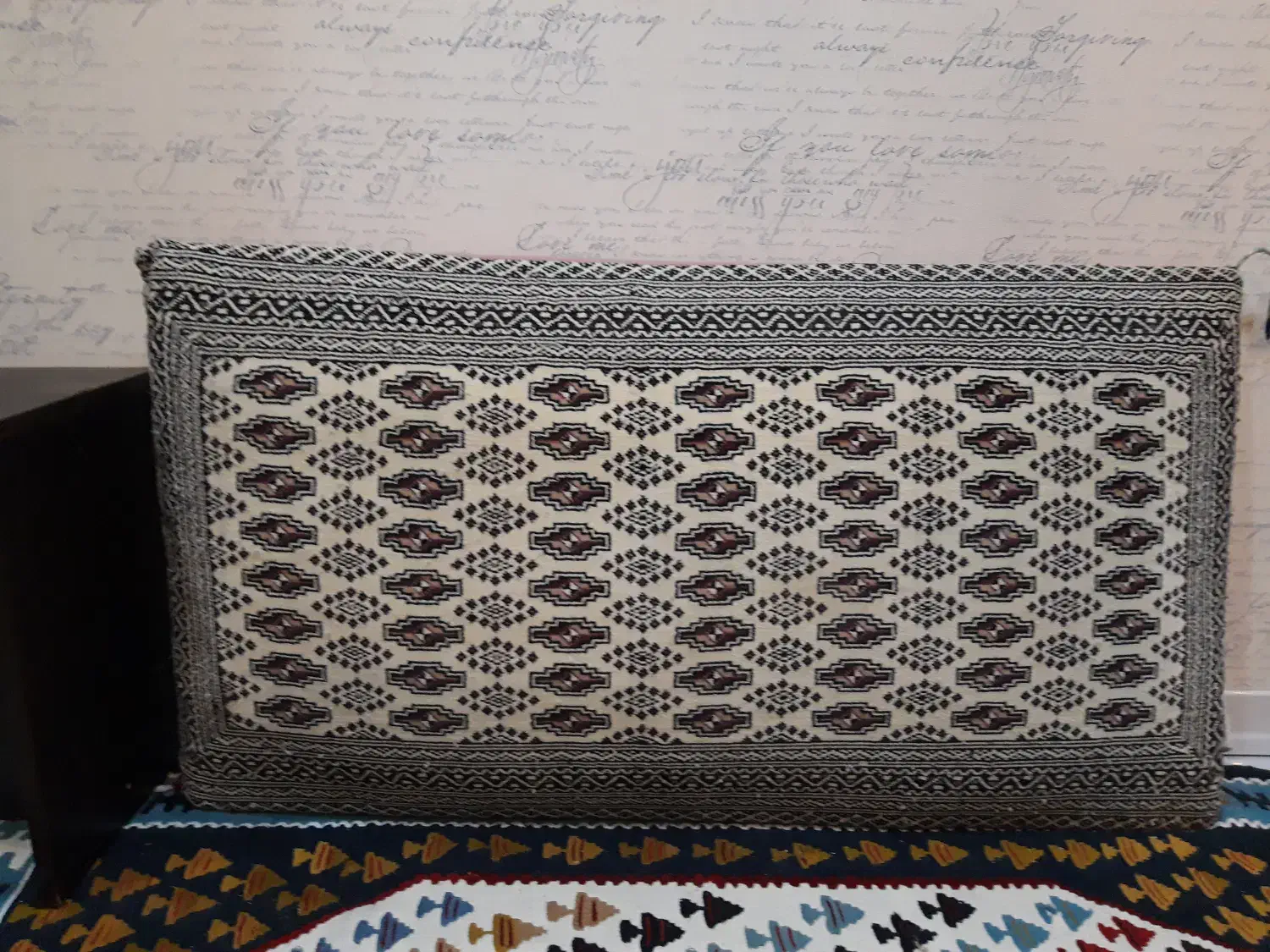 یه جفت پشتی|پشتی|محمدشهر, شهرک پیام (مهرالبرز)|دیوار