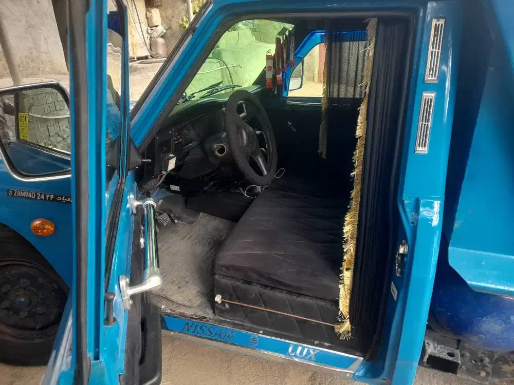 فروش فوری نیسان کمپرسی|خودرو سواری و وانت|پاوه, |دیوار