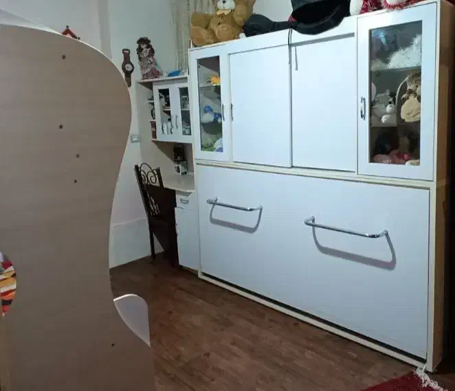 ست تخت خواب سه نفره و میز تحریر|تخت و سرویس خواب|سبزوار, مدرس|دیوار