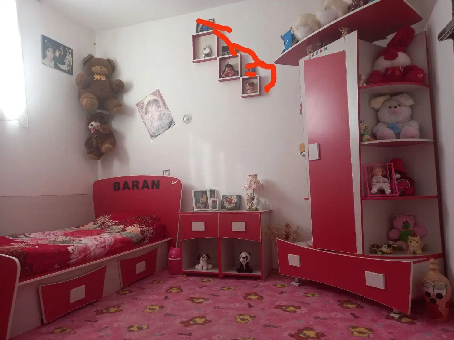 سرویس خواب|تخت و سرویس خواب|قروه, |دیوار