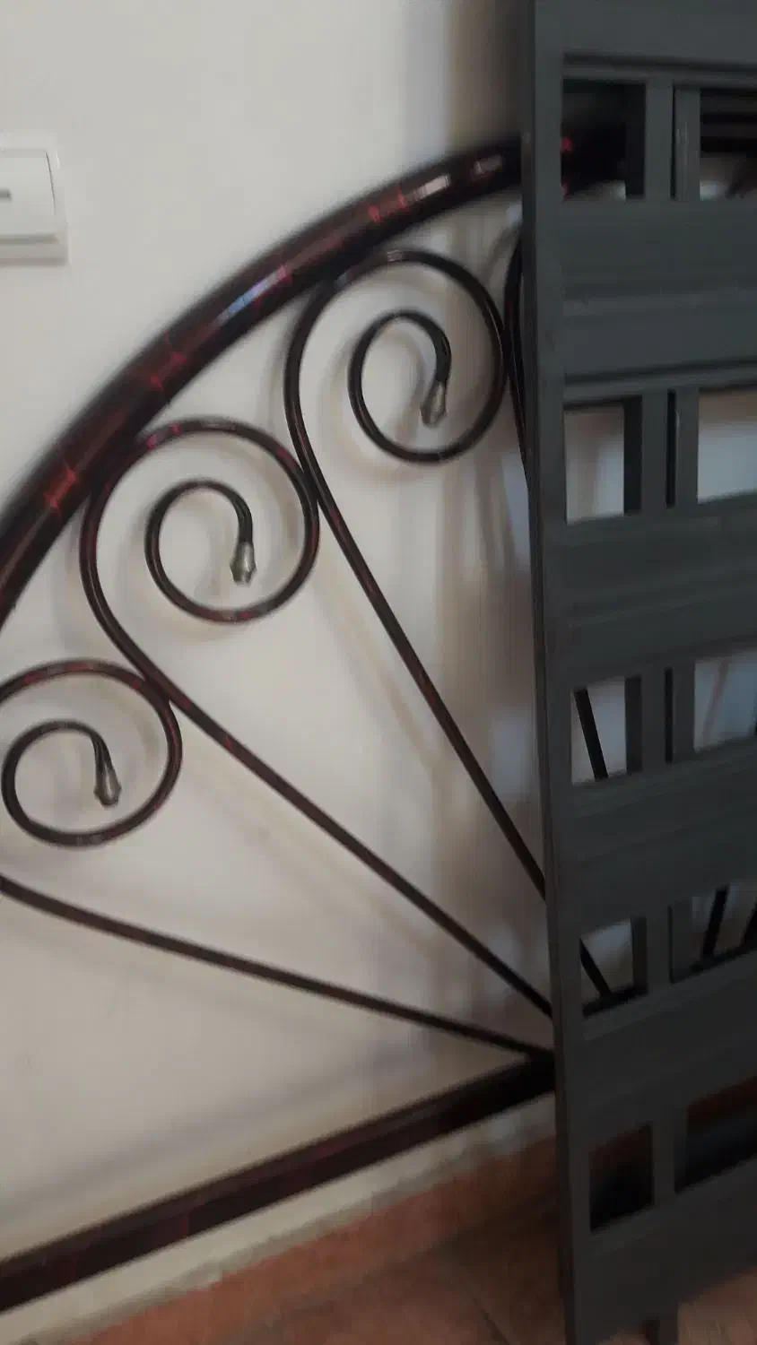 تخت فلزی دونفری|تخت و سرویس خواب|تبریز, |دیوار