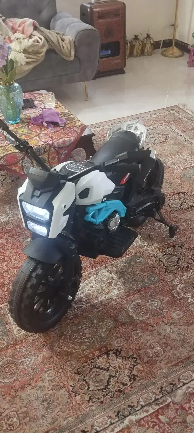 موتور شارژی نوی نو با باطری 7امپر|اسباب‌بازی بچه|لاهیجان, حزین|دیوار