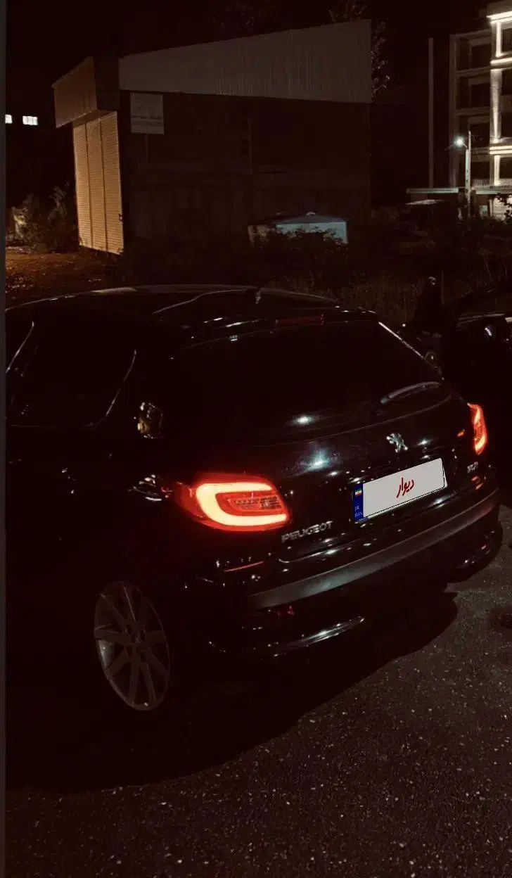 ۲۰۷ سقف پانا|خودرو سواری و وانت|رشت, معلم|دیوار