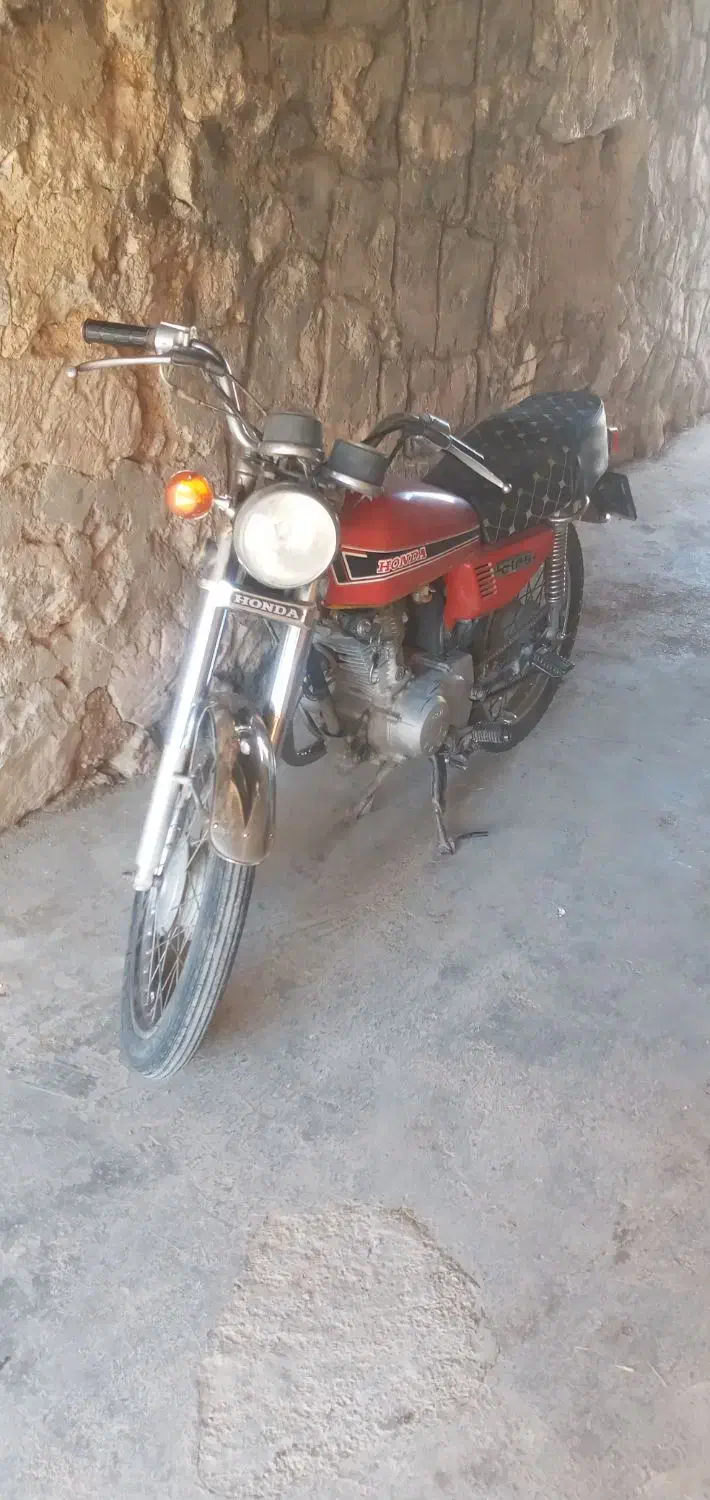 موتور|موتورسیکلت|زنده رود, |دیوار