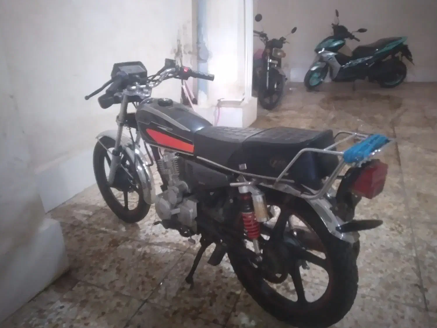 موتور۲۰۰ سی سی ۱۴۰۰|موتورسیکلت|رشت, یخسازی|دیوار