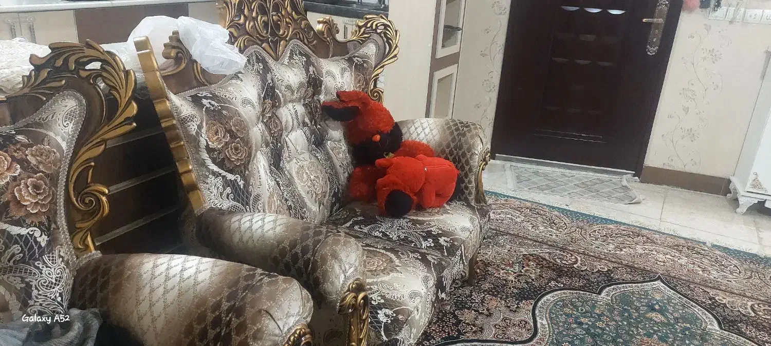 مبل سلطنتی ۹نفره|مبلمان خانگی و میز عسلی|بروجرد, |دیوار