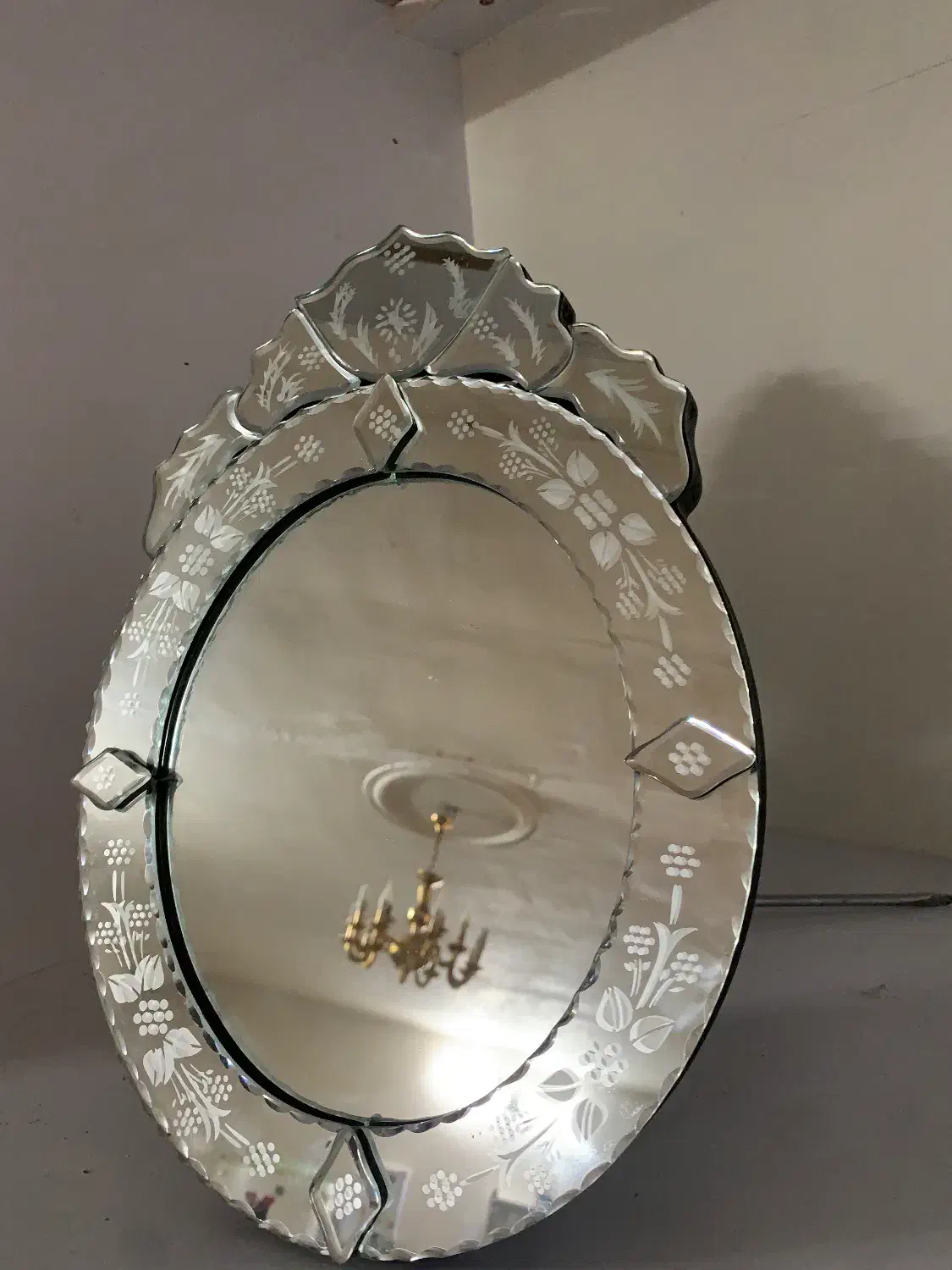 اینه ونیزی|آینه|ری, علایین|دیوار