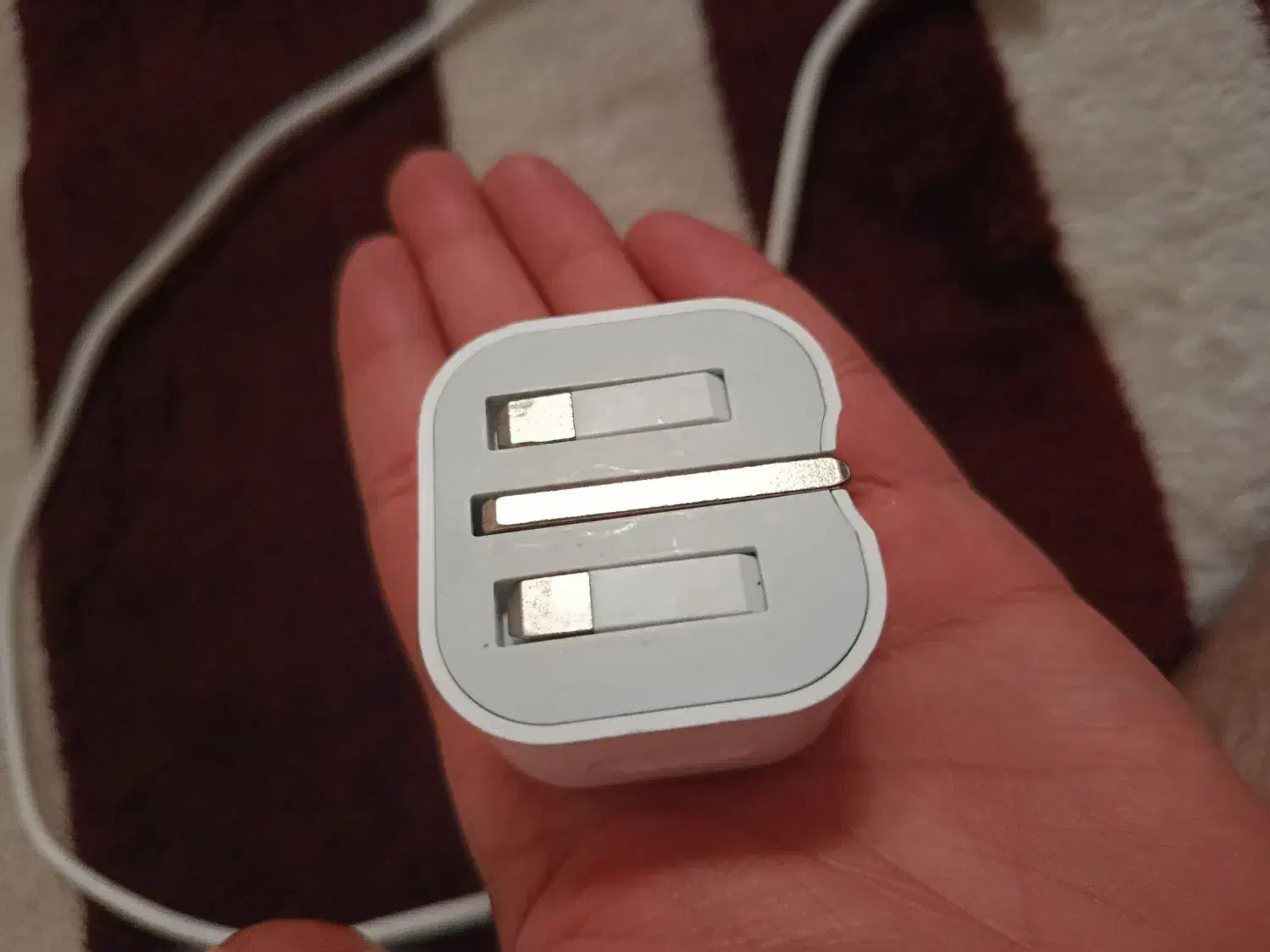 یک عدد شارژر 20وات|لوازم جانبی موبایل و تبلت|میانه, |دیوار