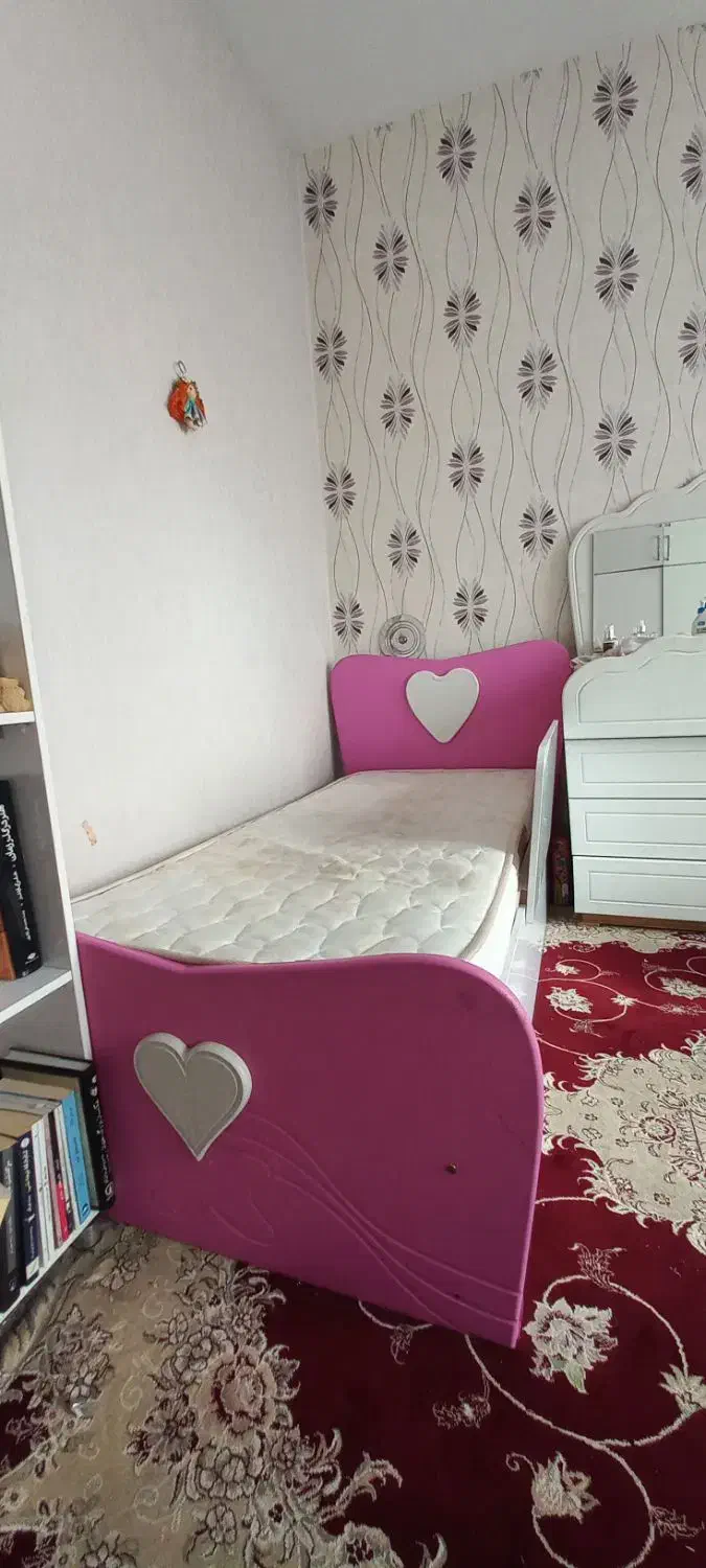تخت خواب دخترانه|تخت و سرویس خواب|شیراز, باغ تخت|دیوار