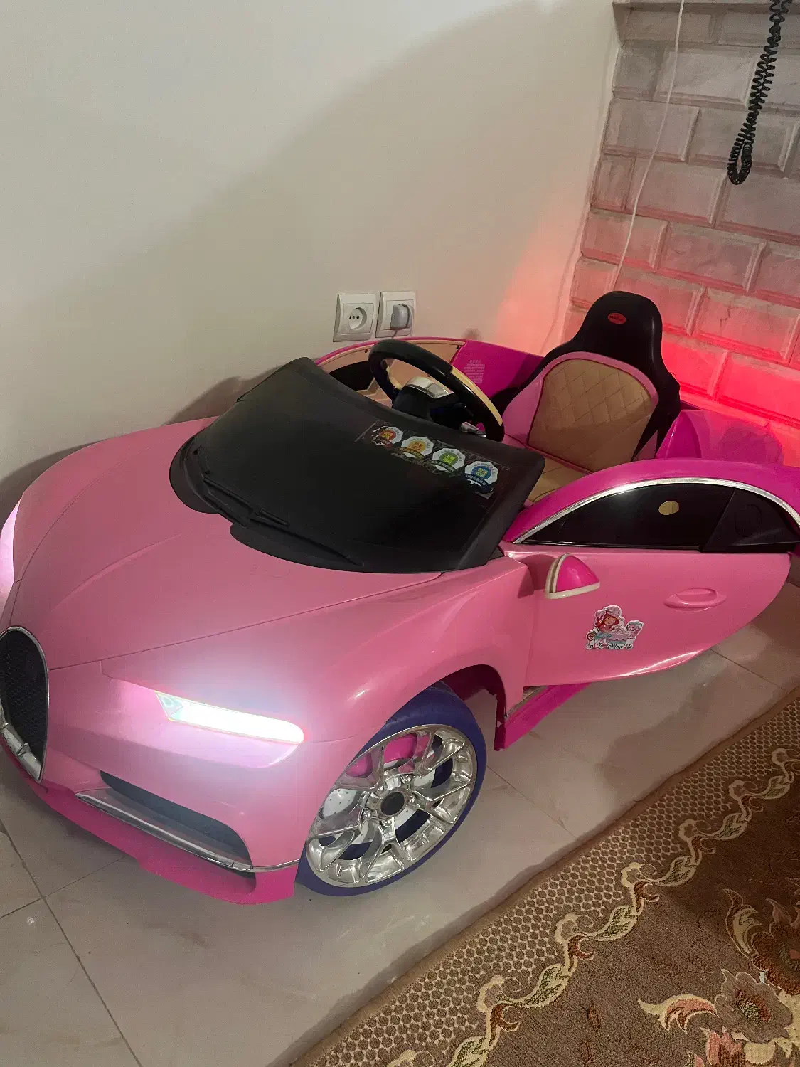 ماشین شارژی دو موتوره سالم|اسباب‌بازی بچه|تهران, افسریه شمالی|دیوار